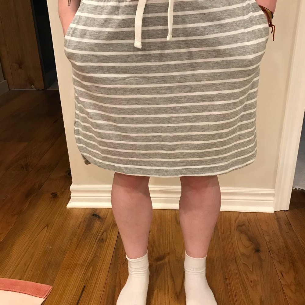 Casual knee-length skirt